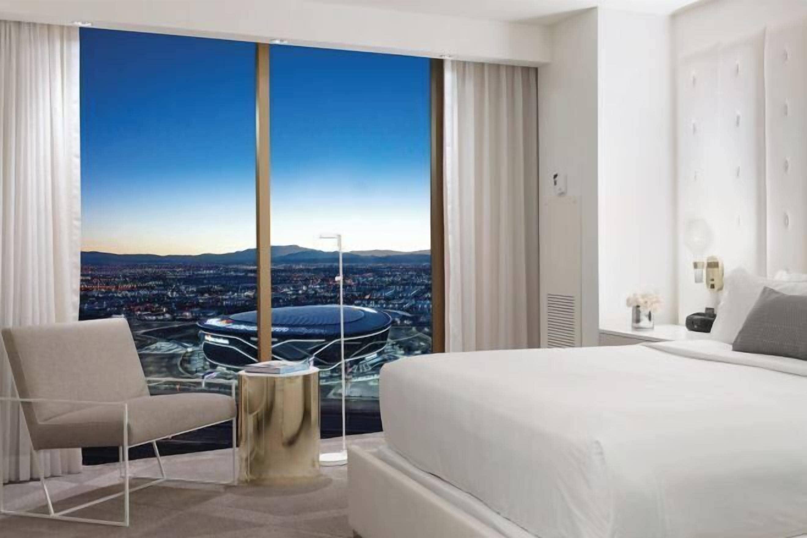 1 makuuhuone, ylelliset vuodevaatteet, pillowtop-patjalliset sängyt