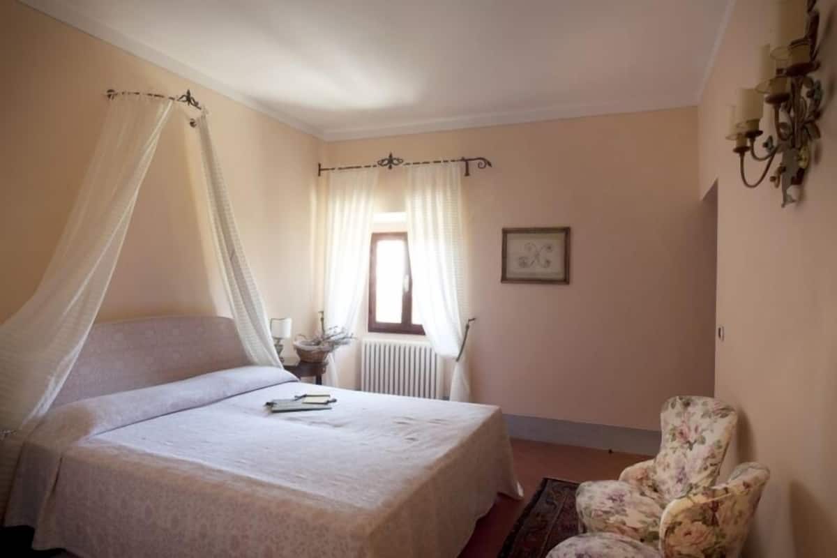 Junior Suite for 3 people | มินิบาร์, ตู้นิรภัยในห้องพัก, โต๊ะทำงาน, เตารีด/โต๊ะรีดผ้า