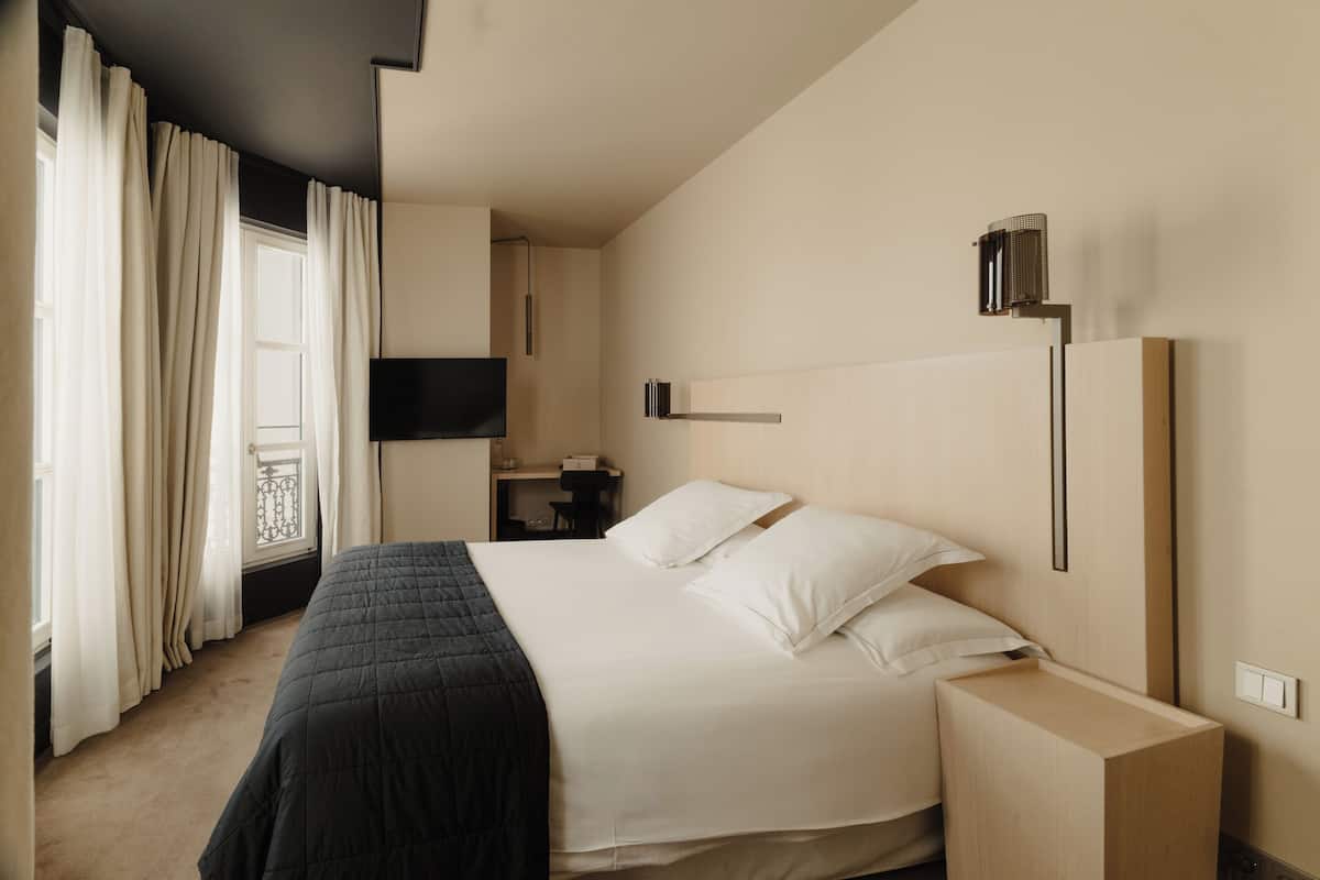 Sábanas de algodón egipcio, ropa de cama de alta calidad y minibar