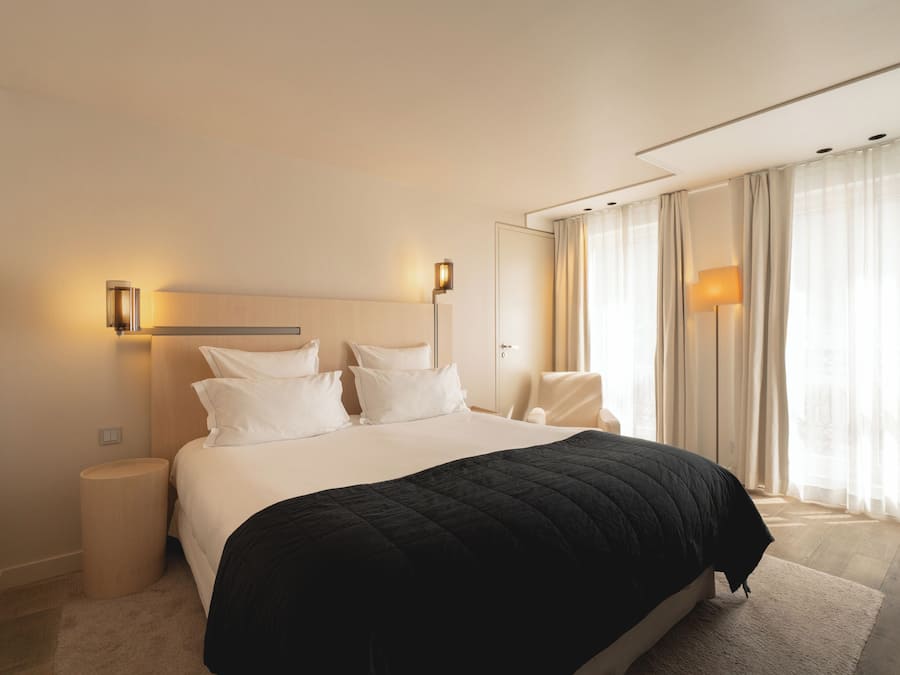 Prestige Room | Egyptian cotton sheets, premium bedding, minibar, in-room safe