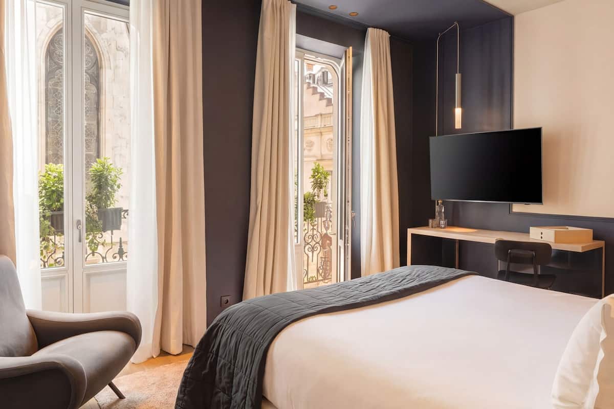 Habitación superior | Sábanas de algodón egipcio, ropa de cama de alta calidad y minibar