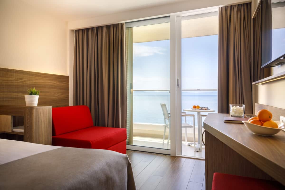 room for 2+1 seaview - family | balcony view