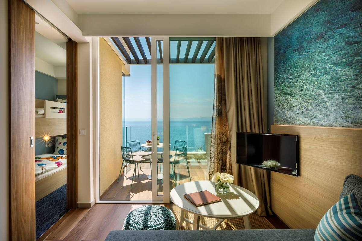 suite for 2+2 seaview - maro suites | 1 bedroom, minibar, in-room safe, desk