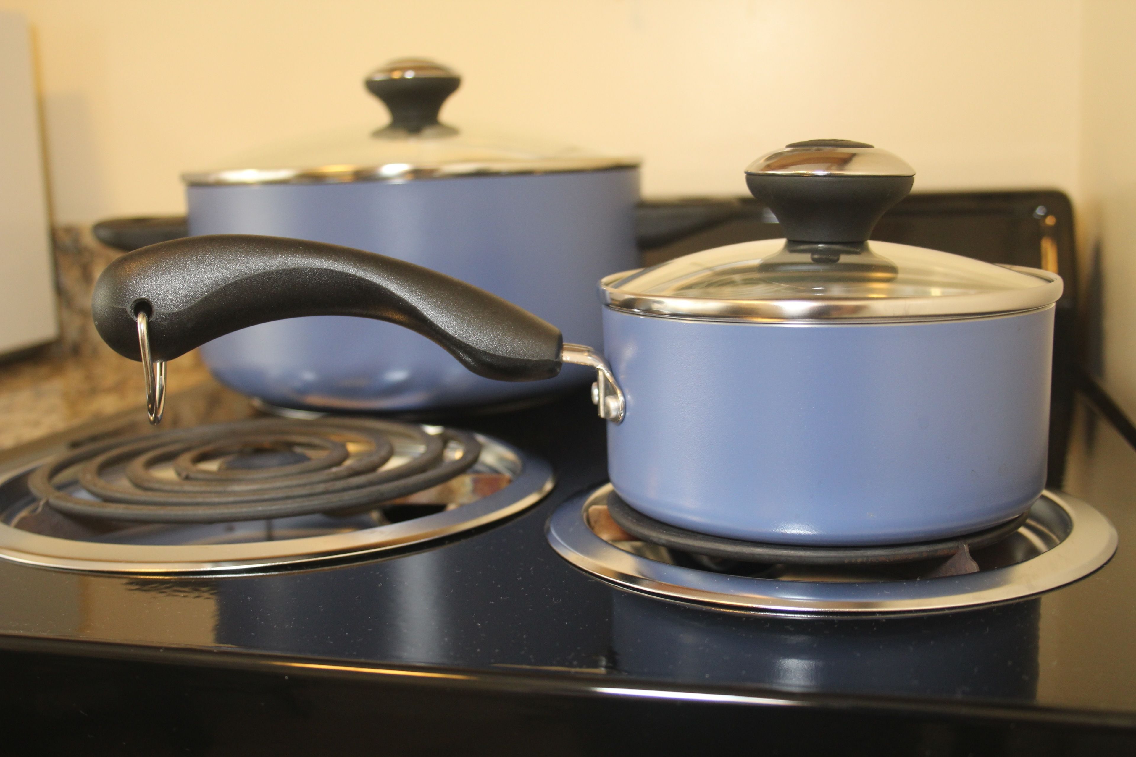 fridge, microwave, coffee/tea maker