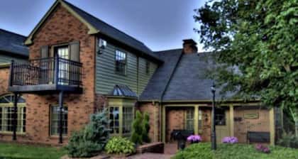 Hillwinds Inn