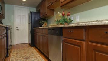 Fridge, microwave, coffee/tea maker