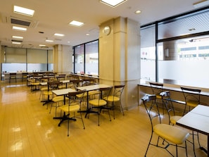 Free daily buffet breakfast  - Comfort Hotel Sakai (Sakai)