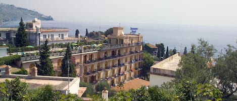 Facciata della struttura