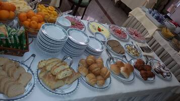 Colazione a buffet inclusa, servita tutte le mattine