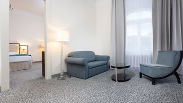 Suite | Minibar, una cassaforte in camera, una scrivania, insonorizzazione