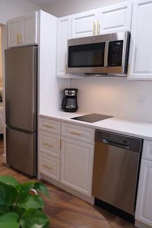 Apartemen Tradisional, jet tub (Pet Friendly) | Dapur pribadi | Lemari es dan mesin pembuat kopi/teh