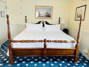 Suite, 1 King Bed with Sofa bed (No Pets) | 1 bedroom, individually decorated, desk, blackout drapes
