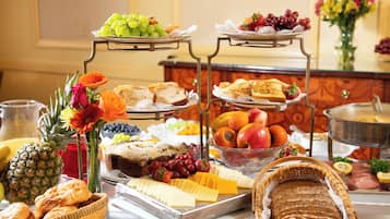 Desayuno estilo bufé