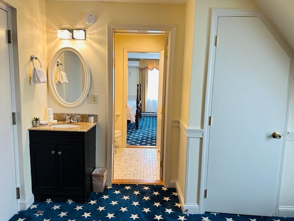 suite, 1 king bed with sofa bed (no pets) | bathroom | free toiletries, hair dryer, towels
