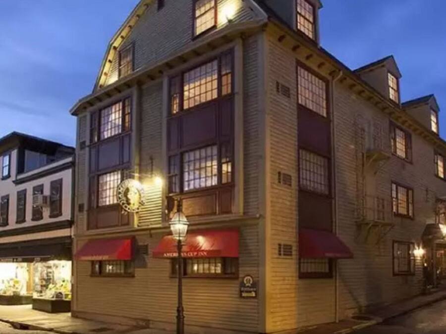 Façana frontal de l'allotjament