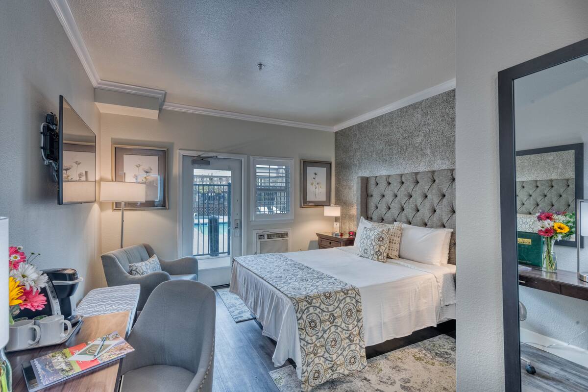 1 bedroom, in-room safe, iron/ironing board, cots/infant beds