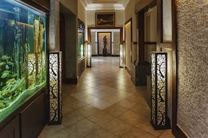 Couples treatment room(s), sauna, hot tub, steam room