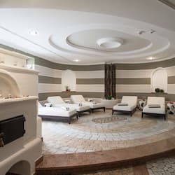 Sauna, bain à remous, hammam, soins corporels, soins d'aromathérapie