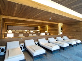 桑拿、热水浴缸、湿蒸房、身体护理、芳香疗法、热石按摩