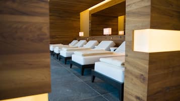 Sauna, hot tub, steam room, body treatments, aromatherapy