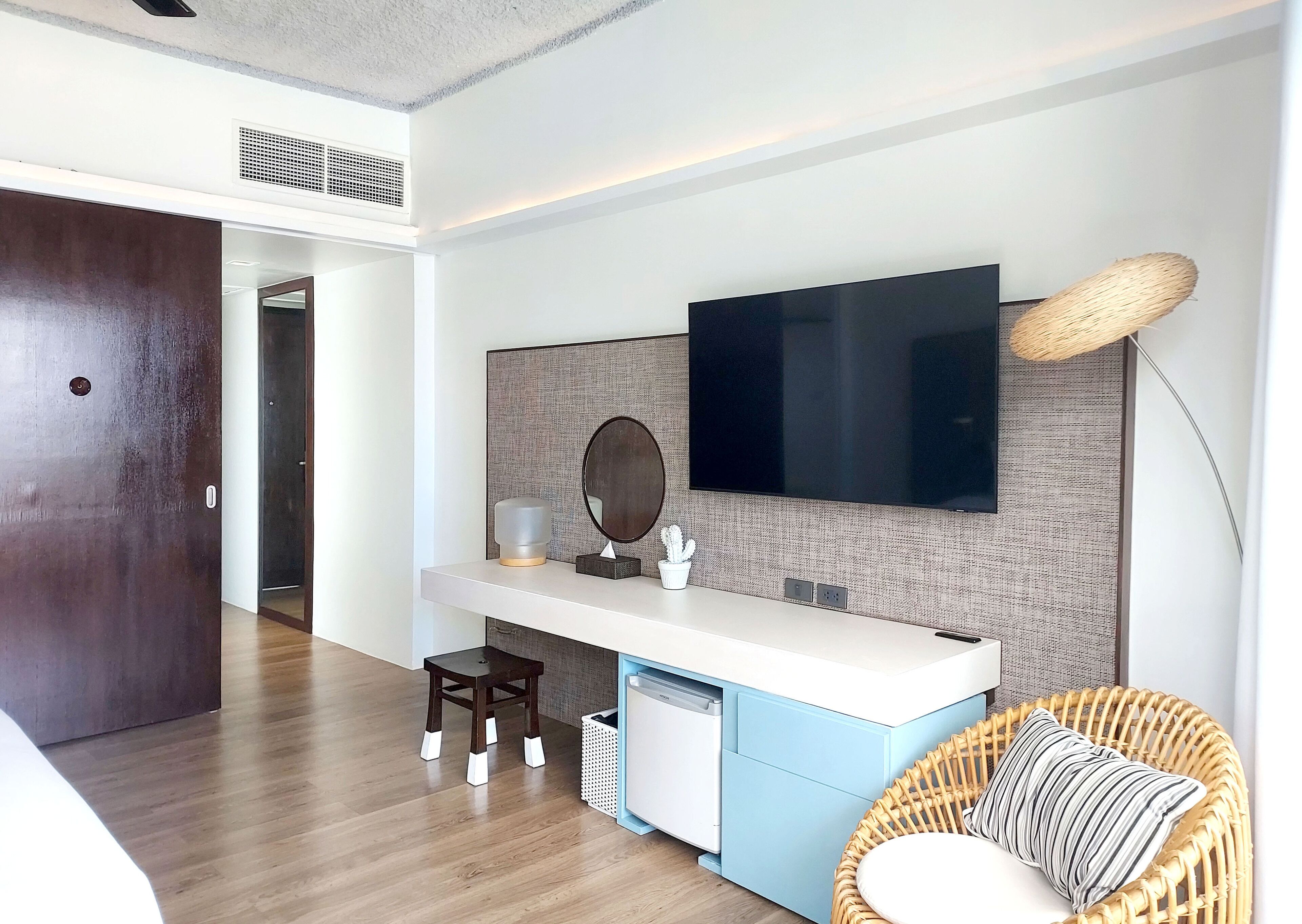 veranda @ sea | 1 bedroom, in-room safe, individually decorated, individually furnished