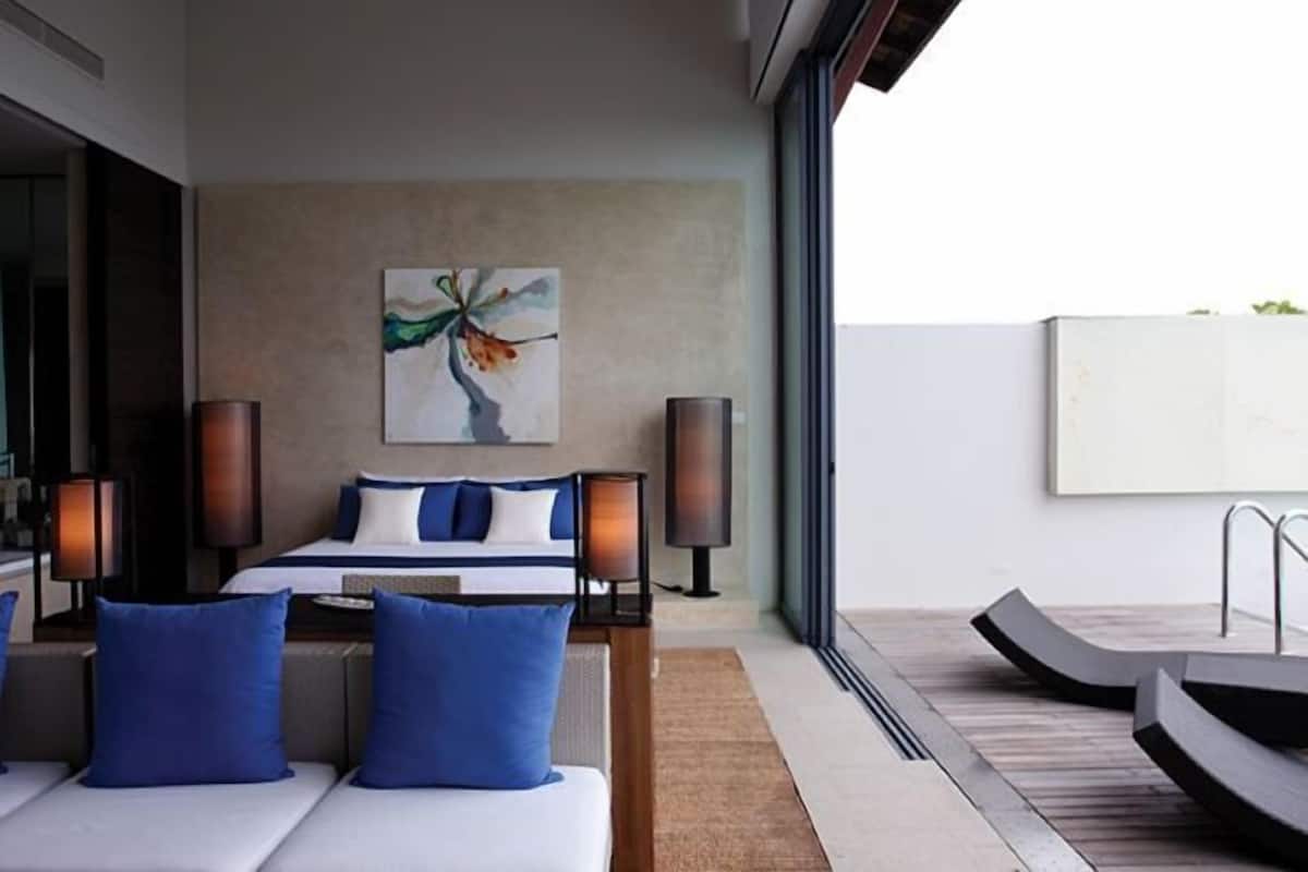 1 bedroom, in-room safe, individually decorated, individually furnished