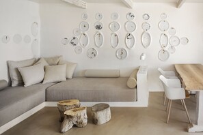 32-inch plasma TV with satellite channels, TV - Nautilus Lanzarote (Tías)