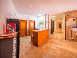 Reception - Apartaments AR Santa Anna II (Lloret de Mar)