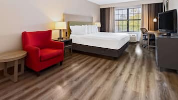 Sängtillbehör av högsta kvalitet och värdeförvaringsskåp på rummet