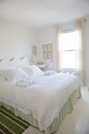 Frette Italian sheets, premium bedding, down comforters - Chebeague Island Inn (Chebeague Island)