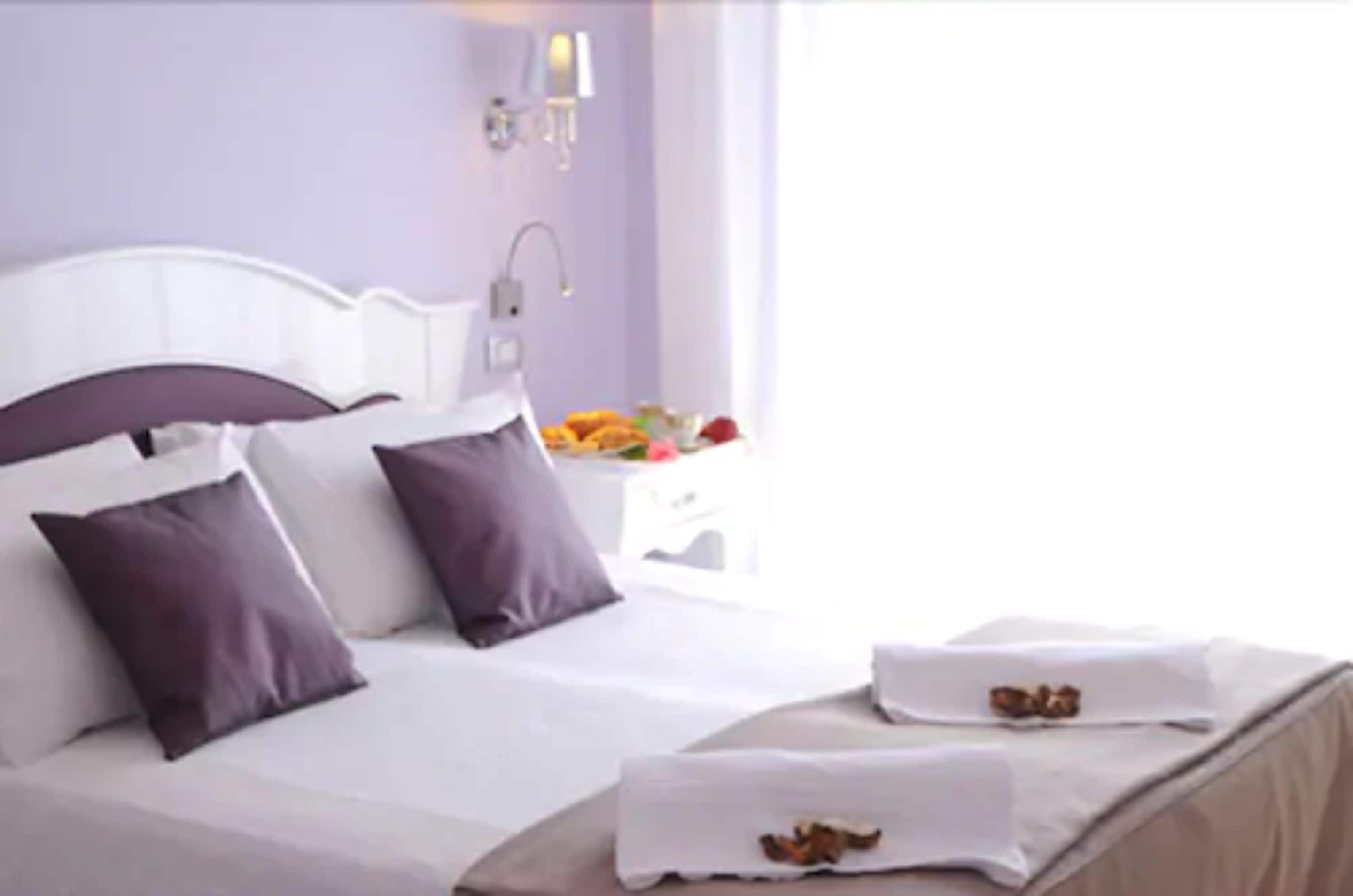 minibar, in-room safe, desk, blackout curtains