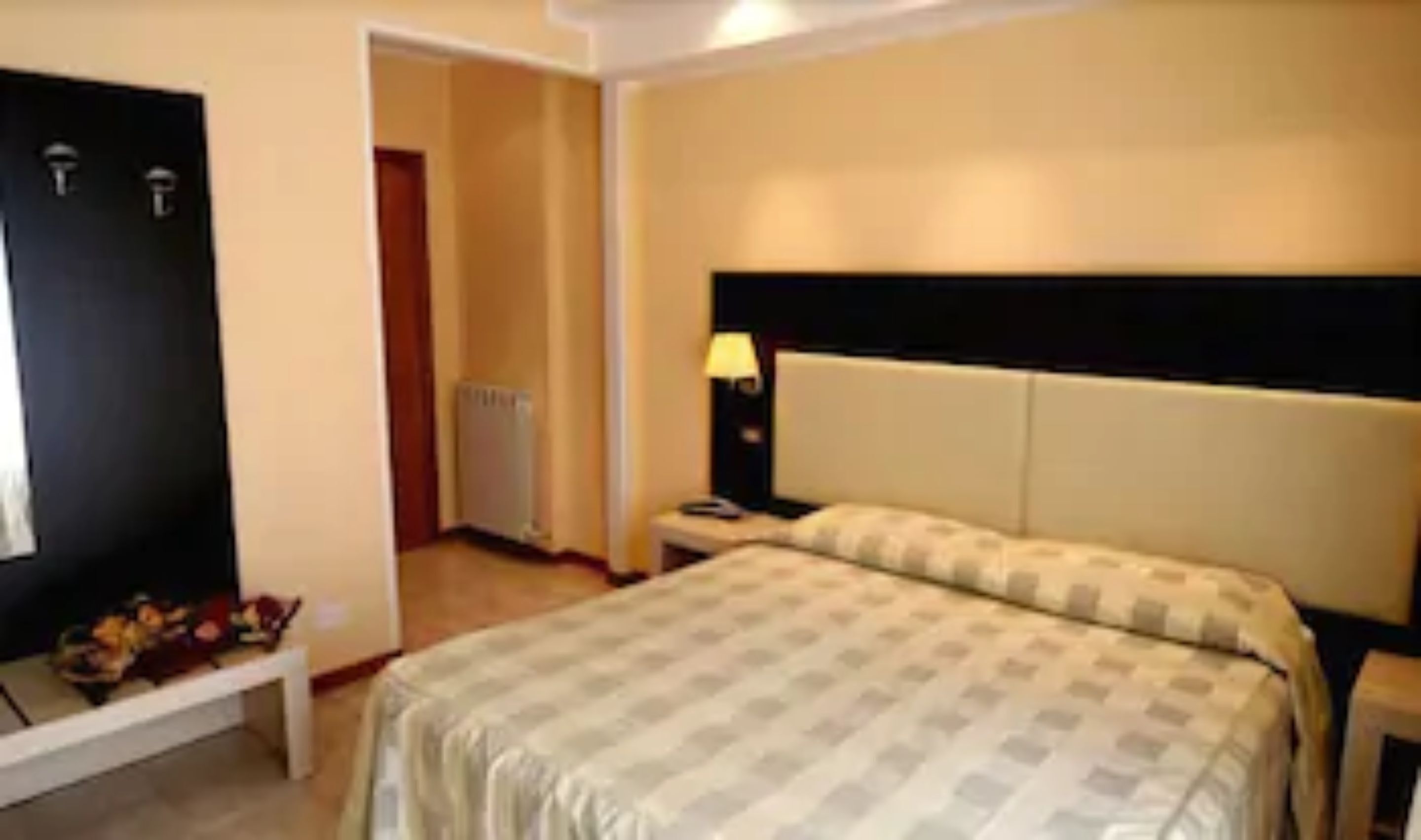 standard double room | minibar, in-room safe, desk, blackout curtains
