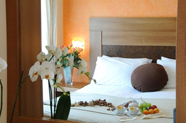 Minibar, in-room safe, desk, blackout curtains