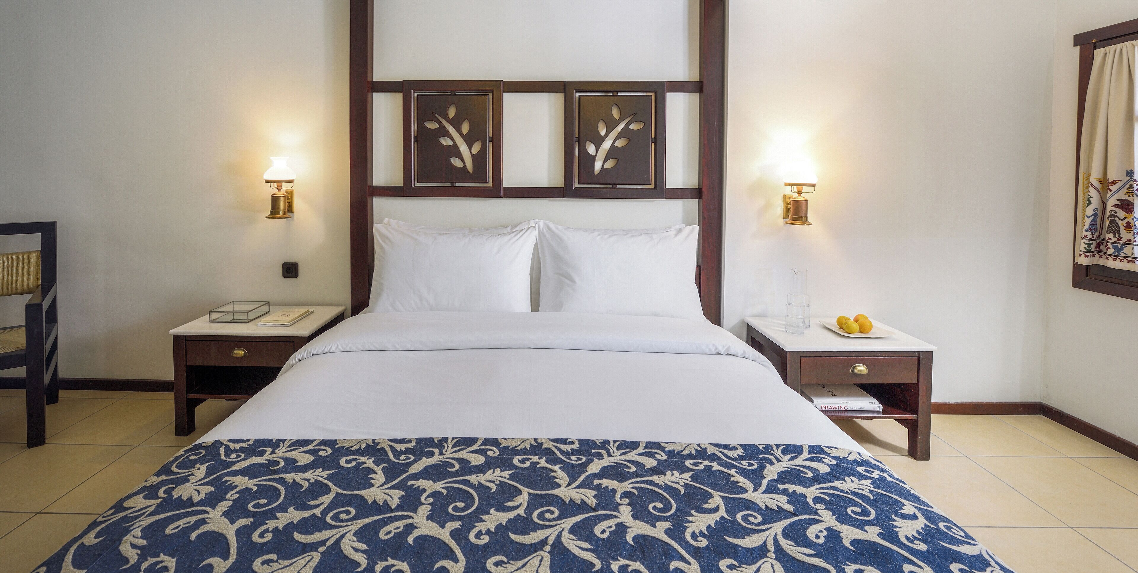 In-room safe, soundproofing, bed sheets