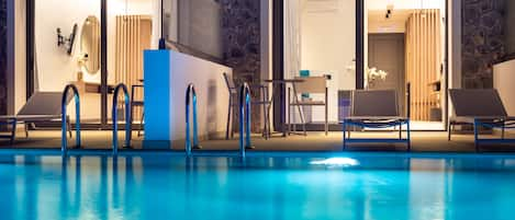 Suite, eigener Pool, Poolblick | Zimmersafe, Schreibtisch, schallisolierte Zimmer, kostenloses WLAN