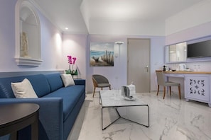 Junior Suite, Sea View | Living area