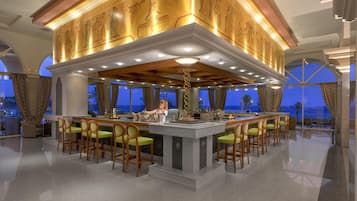 3 bares, bar junto a la piscina y bar en la playa