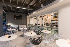 Bar (på overnatningsstedet)