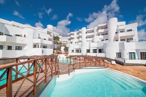 Outdoor pool - Apartamentos Lanzarote Paradise (Teguise)