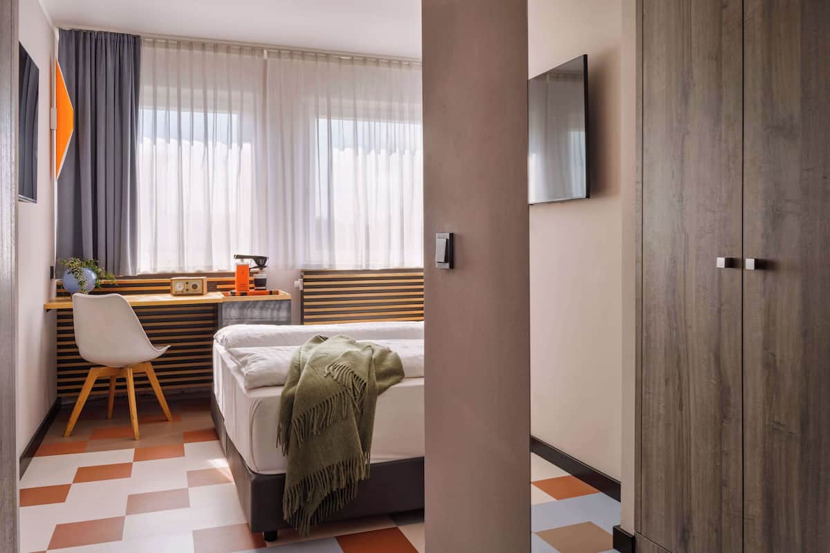 Comfort Plus King | 1 habitación y ropa de cama hipoalergénica