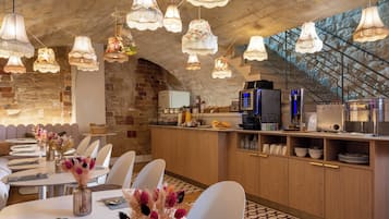 Se ofrece un desayuno continental entre semana (por un coste adicional)