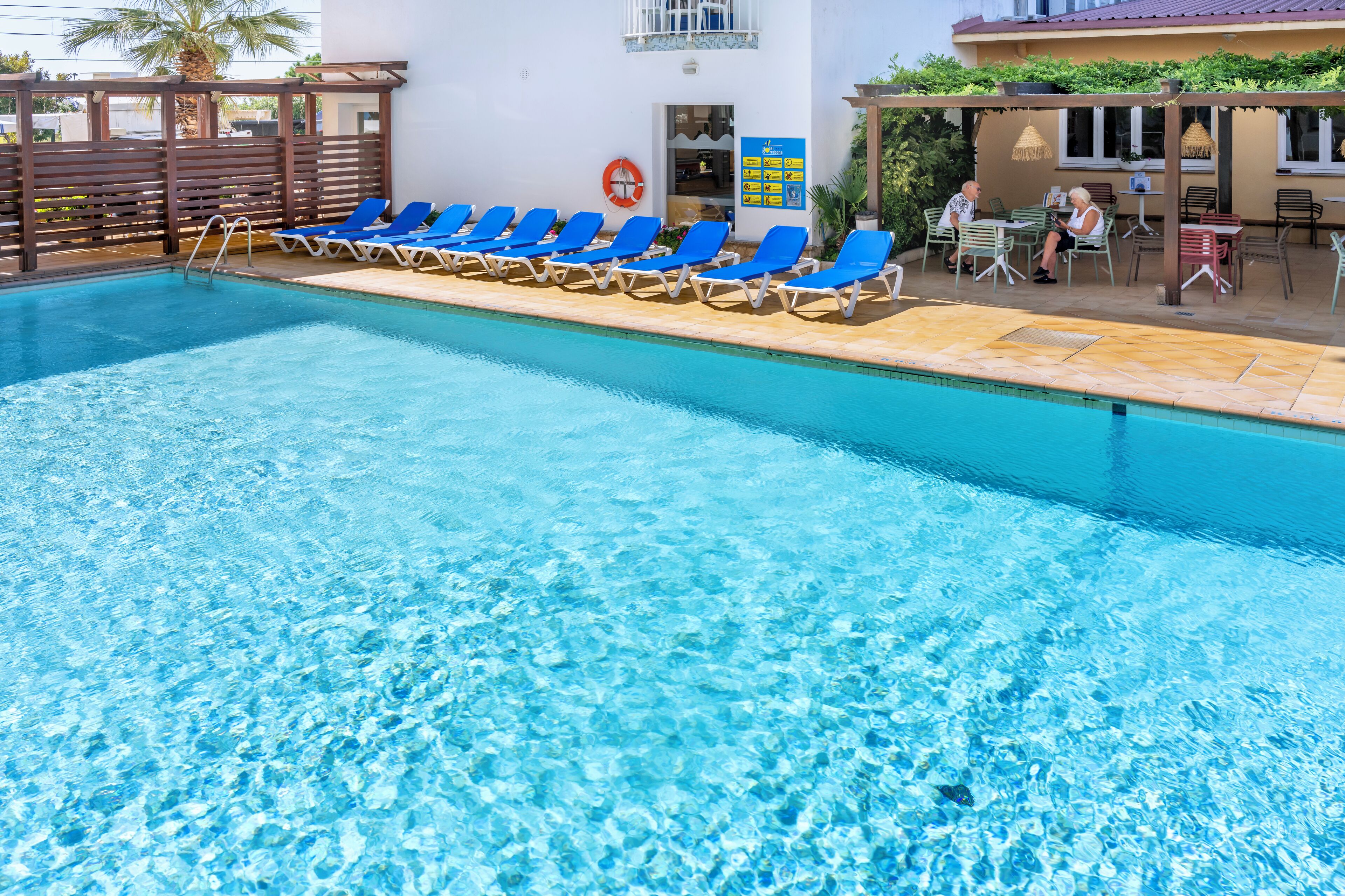 Sæsonbestemt udendørs pool