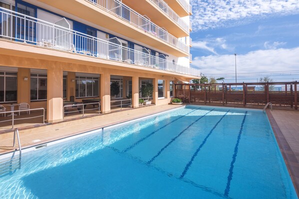 Seasonal outdoor pool