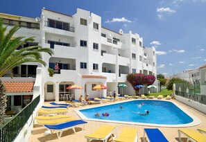 Outdoor pool - Apartamentos Silmar (Albufeira)
