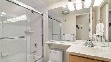 Standard Condo, 3 Bedrooms, Fireplace (Chateau Dumont 14) | Bathroom