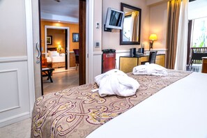 Egyptian cotton sheets, premium bedding, down comforters - Gran Hotel Guadalpin Banus (Marbella)