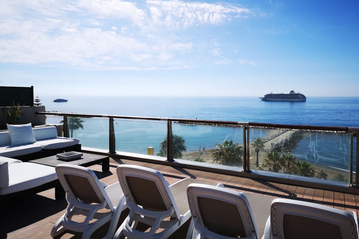 Junior Suit Deluxe, vista mar | 1 bedroom, Egyptian cotton sheets, premium bedding, down comforters
