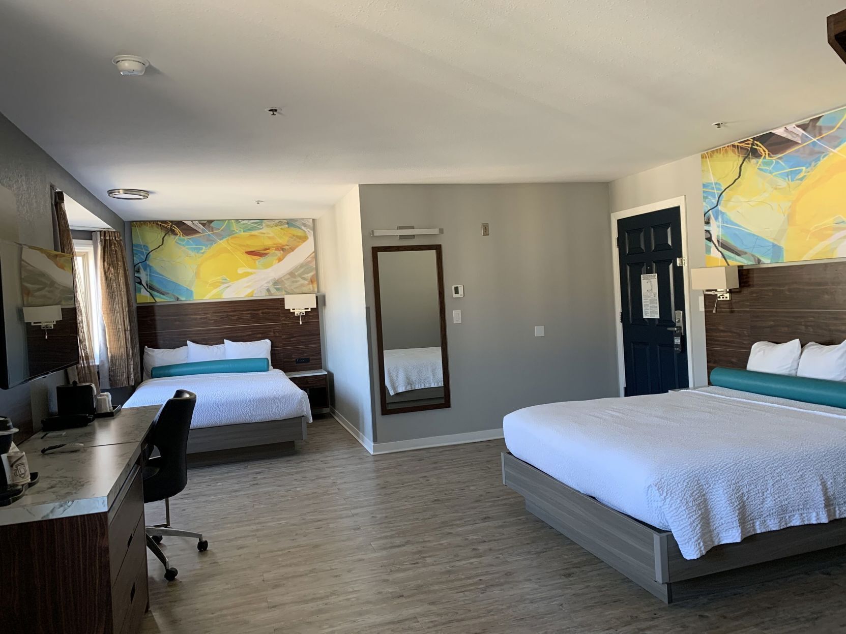 Desk, iron/ironing board, free WiFi, bed sheets