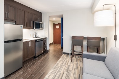 Holiday Inn Express & Suites Milton by IHG