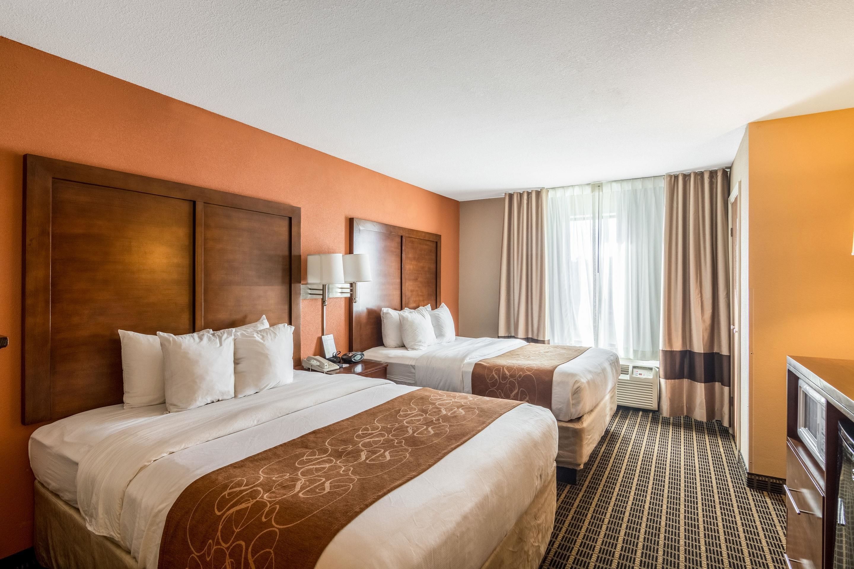 suite, non smoking | desk, iron/ironing board, free cots/infant beds, free wifi